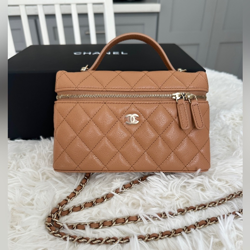 ❌ SOLD ❌ Chanel Skinny Vanity with Chain
